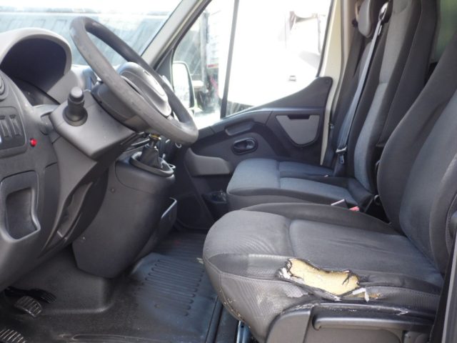 RENAULT Master T35 2.3 dCi/150 PL Cabinato QS E5 Immagine 3