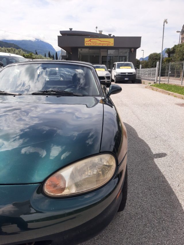 MAZDA MX-5 1.6i 16V cat cabrio Immagine 2