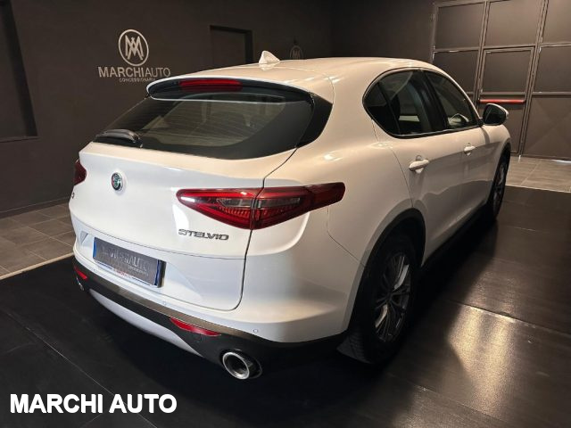 ALFA ROMEO Stelvio 2.2 Turbodiesel 190 CV AT8 Q4 Business Immagine 4