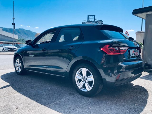 AUDI A1 SPB 25 TFSI COCKPIT - Immagine 1