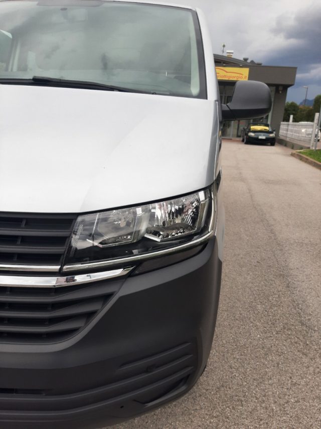 VOLKSWAGEN Transporter 2.0 TDI 110CV PC Kombi Business - 9 Posti - Immagine 2