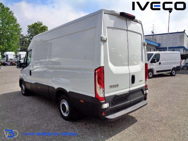 IVECO Daily 35S16 2.3 Furgone 3520L h2 Immagine 4