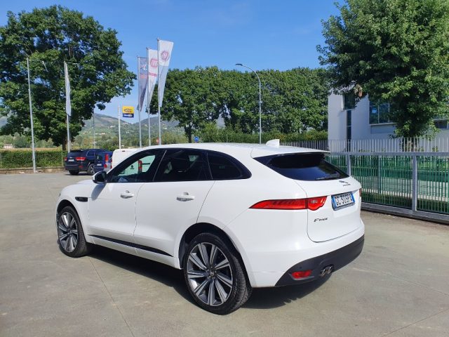 JAGUAR F-Pace 2.0 D 180 CV AWD aut. R-Sport Immagine 3