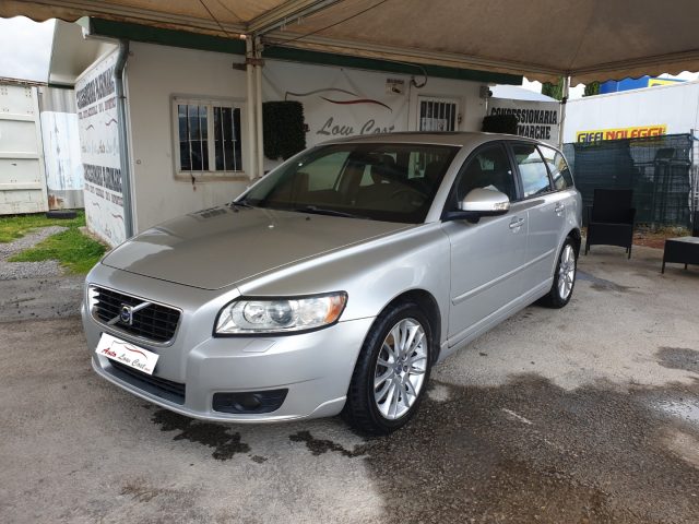 VOLVO V50 2.4 D5 cat Summum Immagine 0