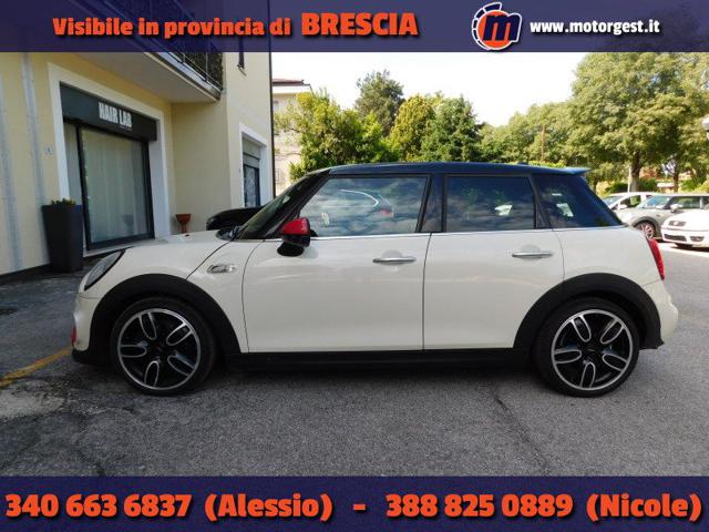 MINI Cooper S 2.0 Cooper S 5 porte allestimento JCW Immagine 3