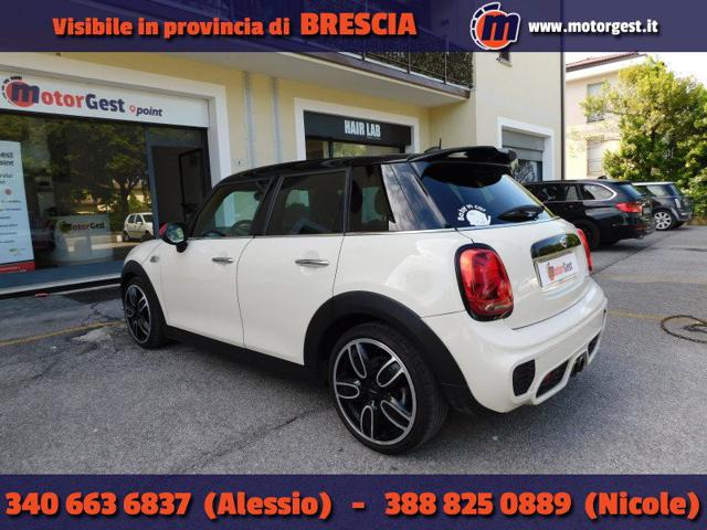 MINI Cooper S 2.0 Cooper S 5 porte allestimento JCW Immagine 4