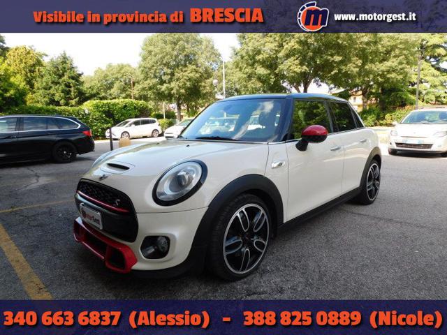 MINI Cooper S 2.0 Cooper S 5 porte allestimento JCW Immagine 2