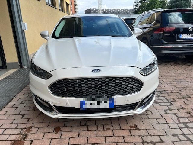 FORD Mondeo Full Hybrid 2.0 187 CV eCVT 4 porte Vignale Immagine 1