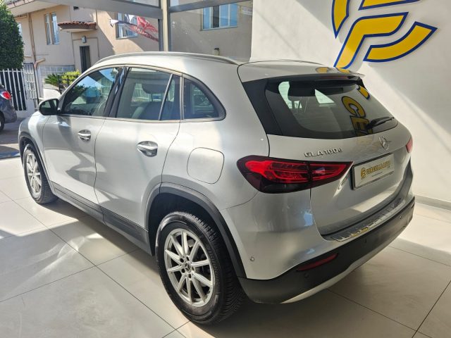 MERCEDES-BENZ GLA 180 d Automatic Business tua da ?349,00 mensili Immagine 3