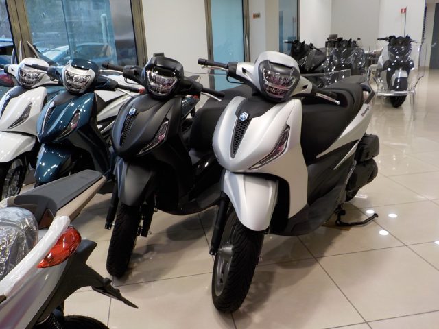 PIAGGIO Beverly 400 i.e. Hpe S Euro 5 - RCA+TASSO ZERO Immagine 2