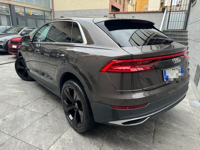 AUDI Q8 50 TDI 286 CV quattro tiptronic CERCHIO 22" Immagine 3