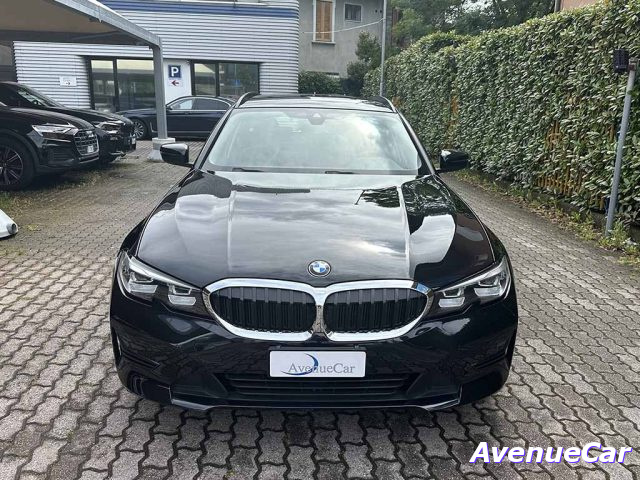 BMW 320 d Touring xdrive AUTOMATICA EURO 6D TEMP IVA ESP. Immagine 1