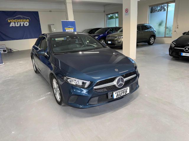 MERCEDES-BENZ A 180 d Automatic 4p. Business Extra Immagine 2