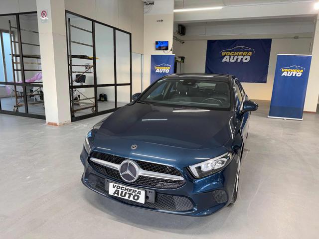 MERCEDES-BENZ A 180 d Automatic 4p. Business Extra Immagine 1