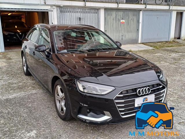 AUDI A4 Avant 30 TDI/136 CV S tronic Business Immagine 2