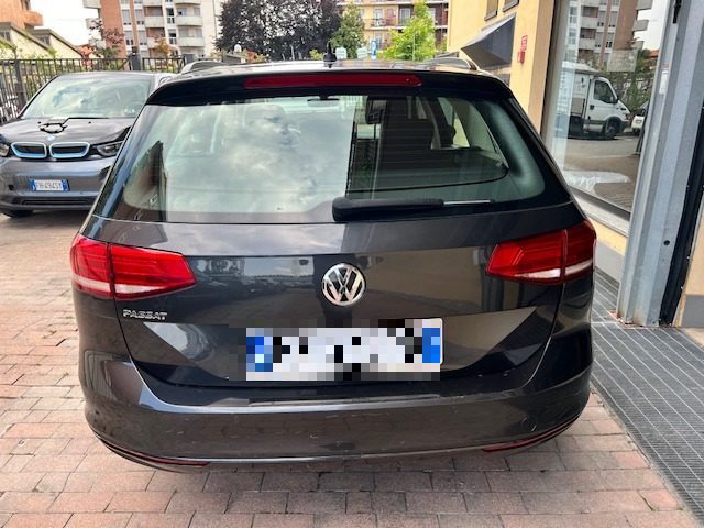 VOLKSWAGEN Passat Variant 1.6 TDI SCR DSG Business BMT Immagine 4