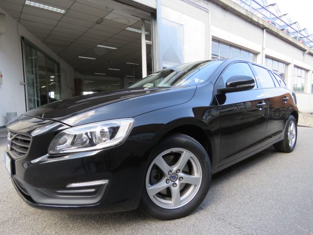 VOLVO V60 D2 Geartronic Business Immagine 0