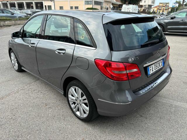 MERCEDES-BENZ B 180 d Sport Immagine 4