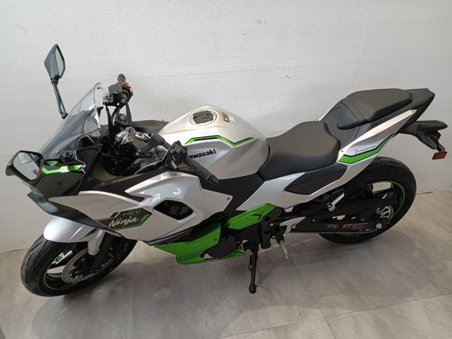 KAWASAKI Ninja 7 Hybrid 2024 EURO 5 Immagine 1