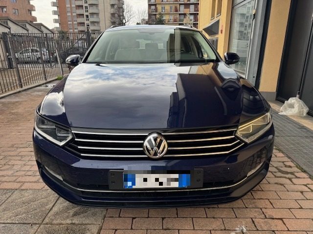 VOLKSWAGEN Passat Variant 2.0 TDI DSG Business BlueMotion Tech Immagine 1