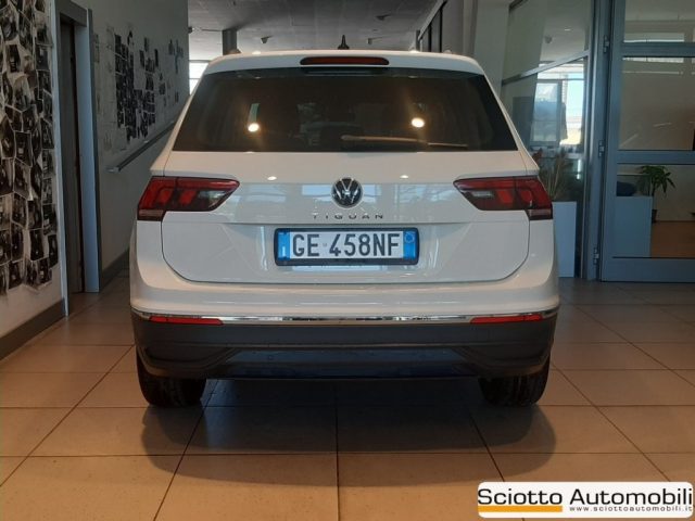 VOLKSWAGEN Tiguan 2.0 TDI SCR Life Immagine 3