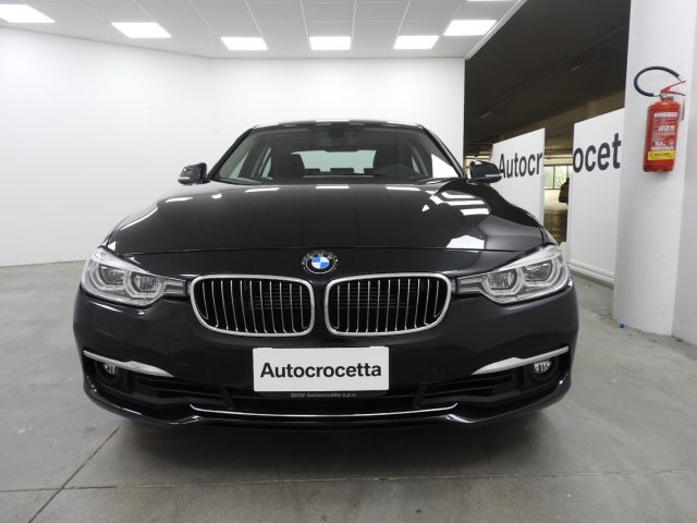 BMW 330 e iPerformance 2.0cc Luxury Plug In Immagine 2