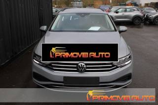VOLKSWAGEN Passat Variant usata, con Autoradio
