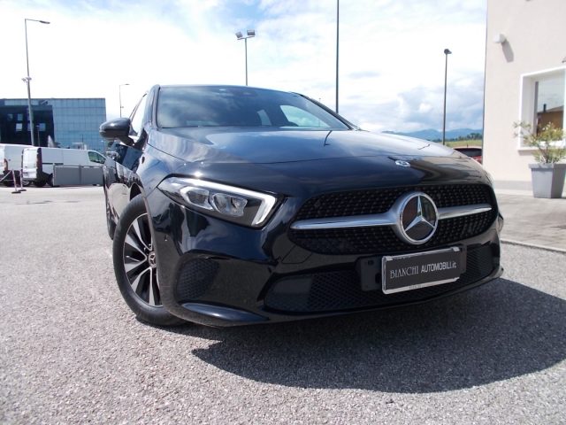 MERCEDES-BENZ A 180 d Automatic 2.0 cc 5p. Sport business Immagine 2