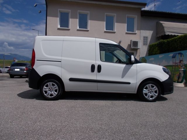 FIAT Doblo 1.6 MJT 105CV PC-TN Cargo Lamierato SX 3 Pos Immagine 4