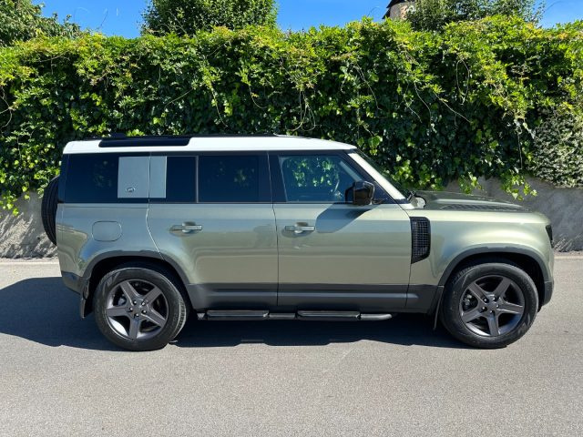 LAND ROVER Defender 110 3.0D I6 250 CV SE 7 POSTI Immagine 4