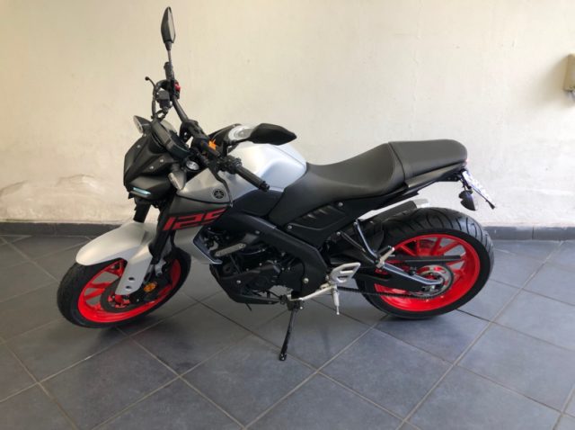 YAMAHA MT 125 Naked Immagine 1