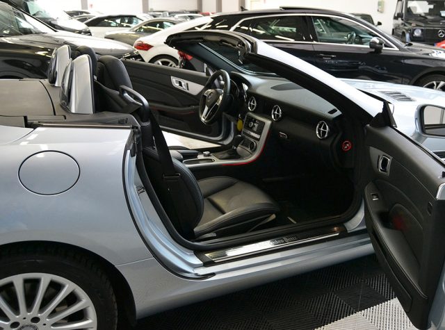 MERCEDES-BENZ SLK 200 BlueEffic. Sport Automatica "1 Propr-Service M.B" Immagine 2