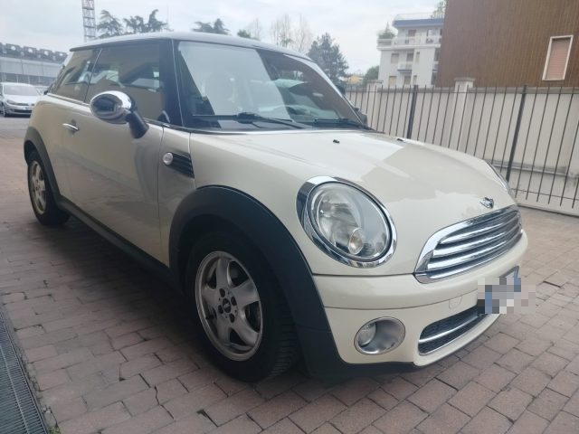 MINI Cooper D 1.6 16V Cooper D Immagine 2