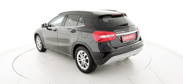 MERCEDES-BENZ GLA 180 d Automatic Business Immagine 4