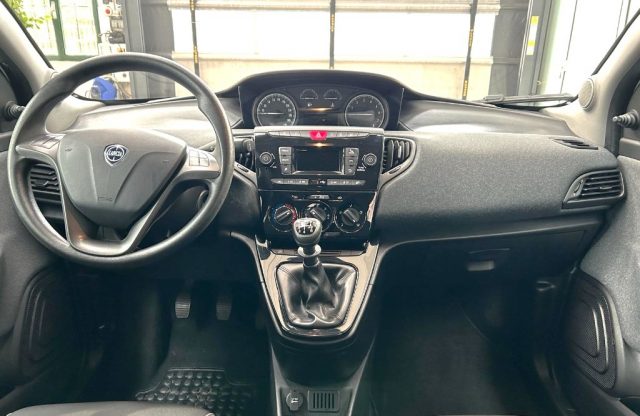 LANCIA Ypsilon 1.2 69 CV 5 porte Elefantino Blu Immagine 3