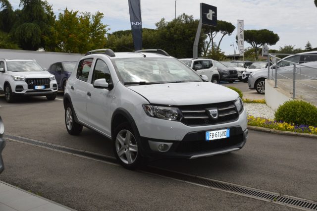 DACIA Sandero 1.5 dCi 8V 75CV Start&Stop Lauréate Immagine 0