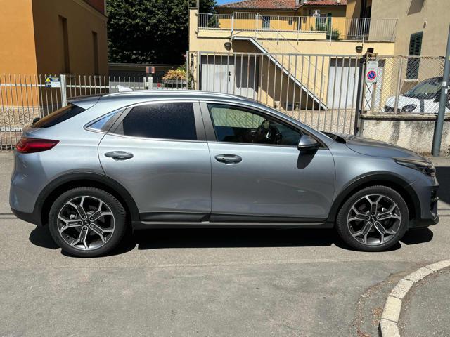 KIA XCeed 1.6 CRDi 136 CV MHEV iMT High Tech Immagine 1