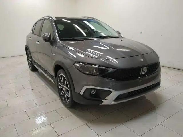 FIAT Tipo 1.5 Hybrid DCT 5 porte Cross Immagine 0