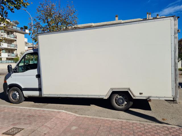 RENAULT Master 140 3.0 dCi cassone chiuso in alluminio Immagine 4