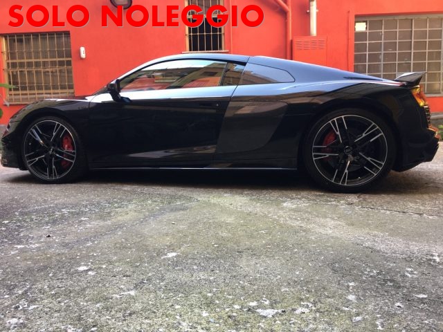 AUDI R8 *SOLO NOLEGGIO/ONLY RENT* Immagine 3