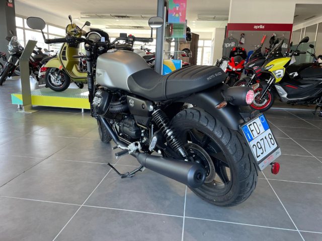 MOTO GUZZI V7 STONE, UNICO PROPRIETARIO, SOLO 2.000KM! Immagine 4