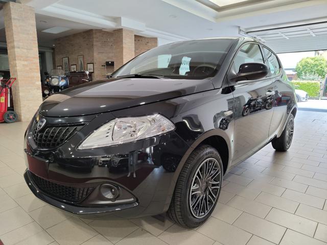 LANCIA Ypsilon 1.0 70cv 5 porte Hybrid ORO Immagine 1