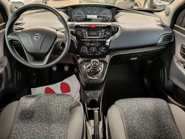 LANCIA Ypsilon 1.0 70cv 5 porte Hybrid ORO Immagine 4