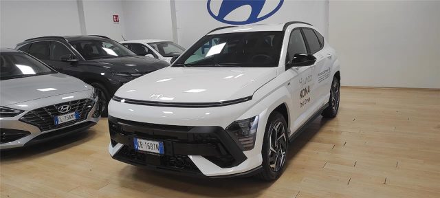 HYUNDAI Kona 2ªs. (2023-->)  1.0 T-GDI Hybrid 48V iMT NLine Immagine 0