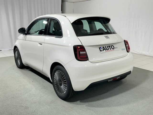 FIAT 500 Berlina 23,65 kWh Immagine 2