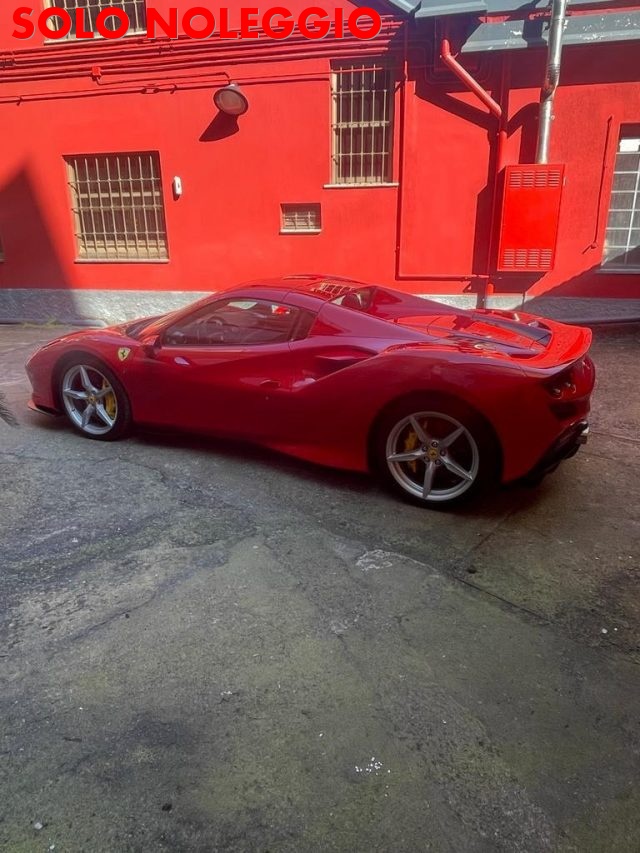 FERRARI F8 Spider *SOLO NOLEGGIO/ONLY RENT* Immagine 4