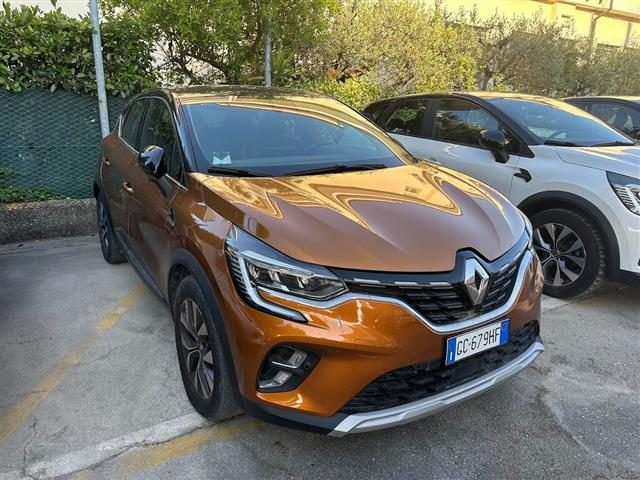 RENAULT Captur 1.6 E-TECH Plug-in Hybrid 160cv Intens Auto Immagine 1