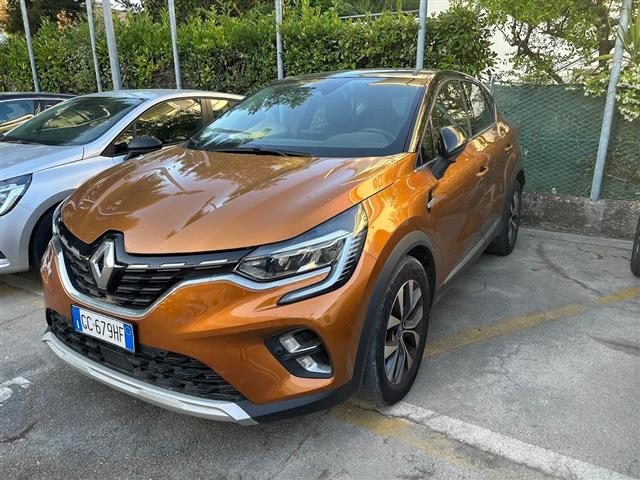 RENAULT Captur 1.6 E-TECH Plug-in Hybrid 160cv Intens Auto Immagine 2