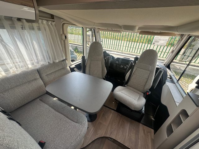 HYMER-ERIBA  EXIS I 474 Immagine 2