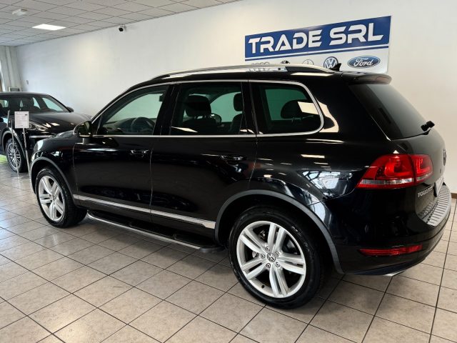 VOLKSWAGEN Touareg Touareg 3.0 TDI Tiptronic BlueMotion Immagine 1